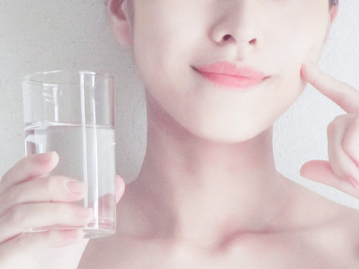 1日1.5L以上が正解?肌の保湿と水分補給の関係